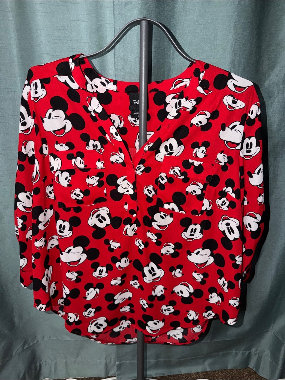 Disney Red Mickey Mouse Face Print Women's Blouse from Torrid (Size 0/Large 12)